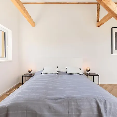 2 Br Loft - Luxus - Modern - Parkplätze - Kaffee - Netflix - Weinbergblick - Küche - Balkon Apartment *