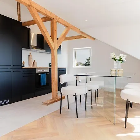 2 Br Loft - Luxus - Modern - Parkplätze - Kaffee - Netflix - Weinbergblick - Küche - Balkon Apartment *