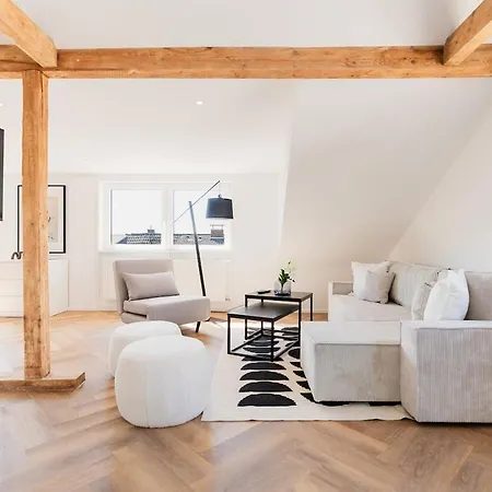 Apartment 2 Br Loft - Luxus - Modern - Parkplätze - Kaffee - Netflix - Weinbergblick - Küche - Balkon