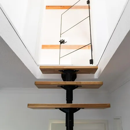 2 Br Loft - Luxus - Modern - Parkplätze - Kaffee - Netflix - Weinbergblick - Küche - Balkon Apartment *