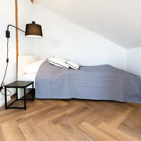 2 Br Loft - Luxus - Modern - Parkplätze - Kaffee - Netflix - Weinbergblick - Küche - Balkon