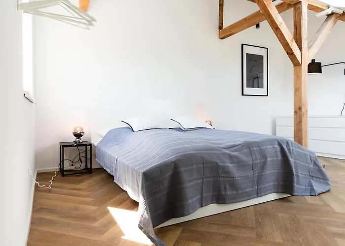 2 Bedroom Loft - Luxus - Modern - Parkplaetze - Kaffee - Netflix - Weinbergblick - Kueche - Balkon Lejlighed